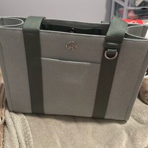 Lulu lemon tote bag